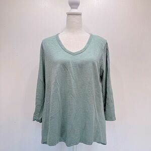 Chico’s The Ultimate Tee 3/4 Sleeve Slub Knit in Sage Green Size 1/Medium